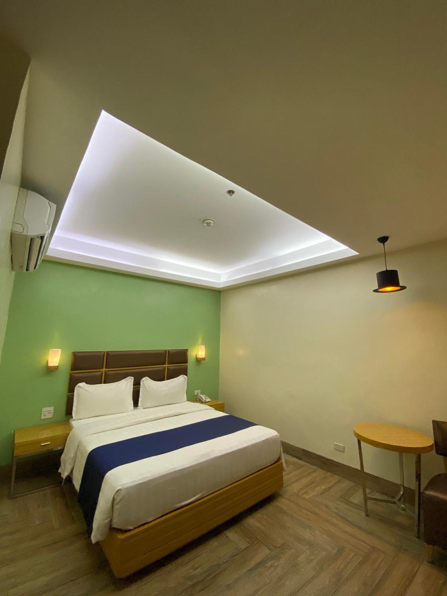 ZEN Rooms Sun Star Manila Exterior foto